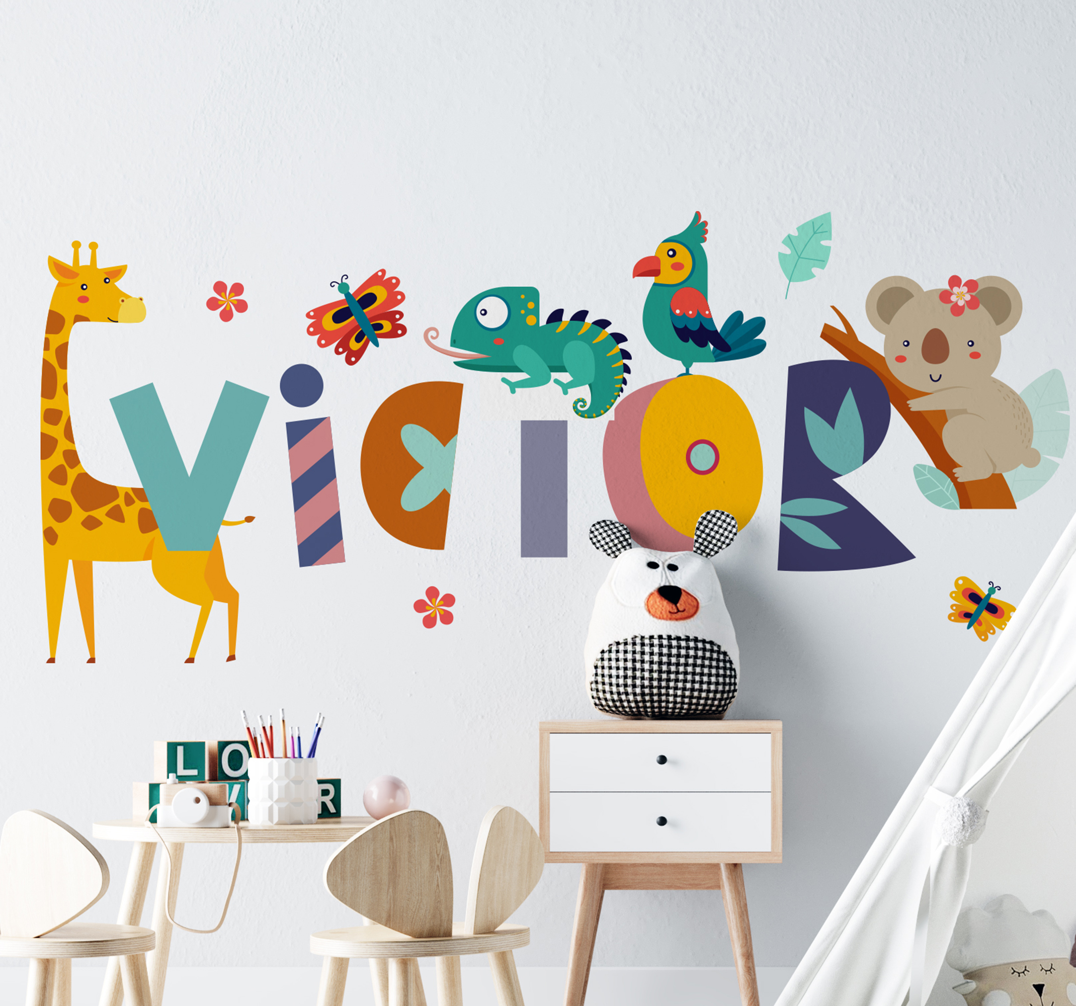 Tenstickers Muurstickers tekeningen Dieren en naam van het kind