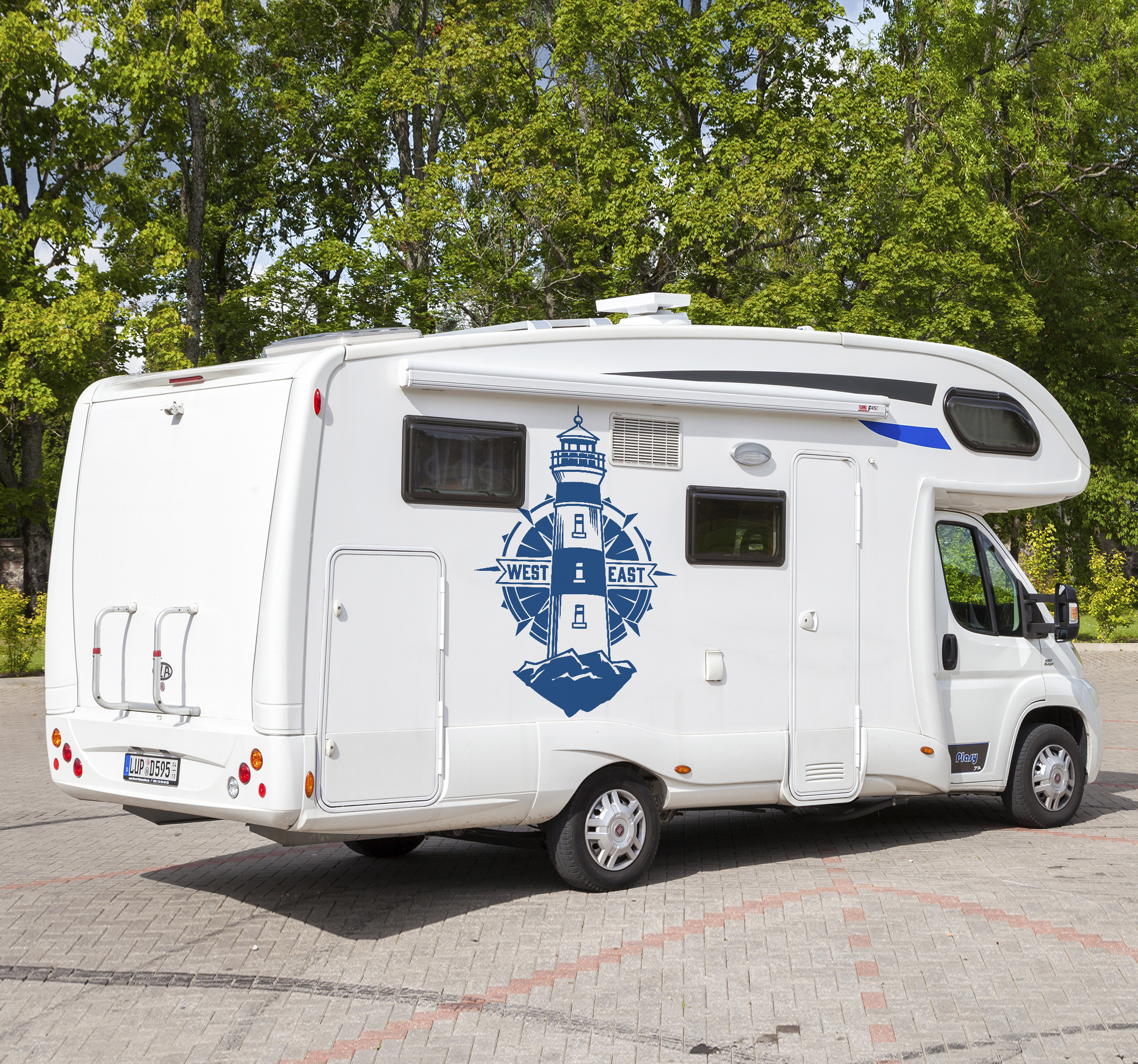 Adesivo per camper con faro e bussola