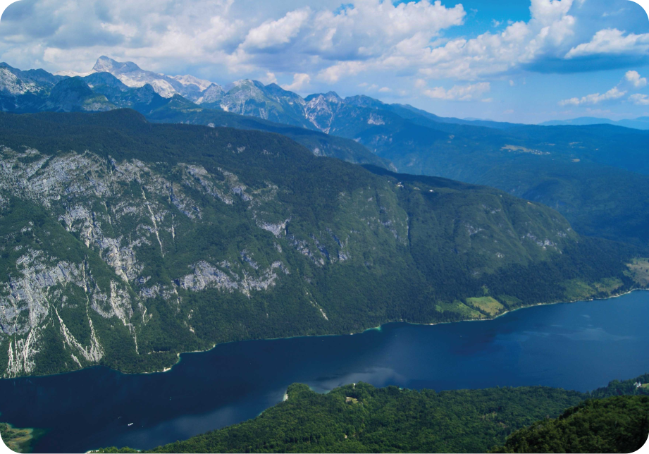 Lake Bohinj laptop vinyl skins - TenStickers