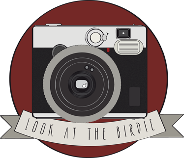 Look at the Birdie Wall Sticker - TenStickers