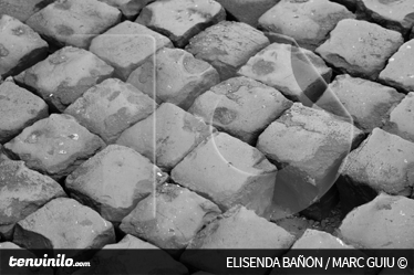 Adesivo murale foto ciottolato - TenStickers