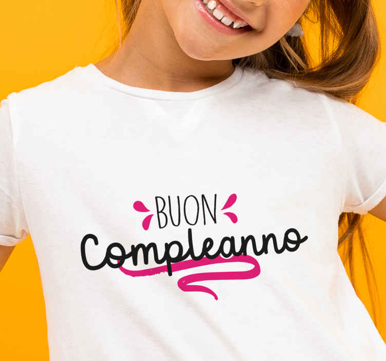 Buon compleanno in maglietta rosa