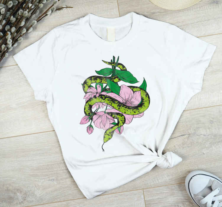 t-shirt personalizada com ilustração de cobra verde brilhante - TenStickers