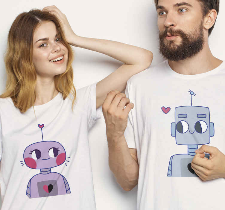 Camisetas para parejas Dos lindos robots enamorados - TenVinilo