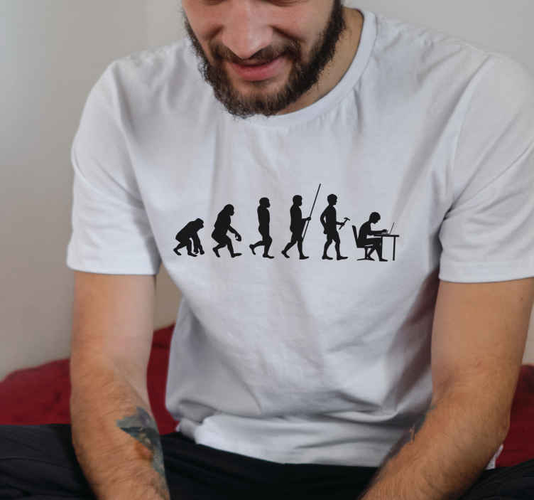 Camiseta con texto "Evolución Informático" - diseño