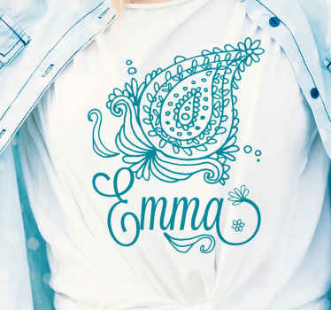 Camiseta estilo paisley floral con nombre - TenVinilo