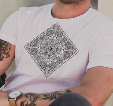 Paisley tile pattern t-shirt - TenStickers