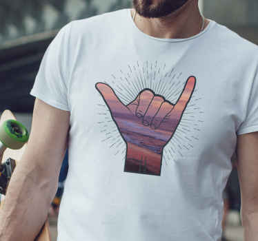 Shaka hand med havet anpassad t-shirt - Tenstickers