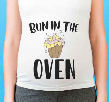 烤箱中的包子怀孕定制 t 恤 - TenStickers