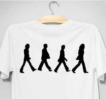 t-shirt personalizada de caminhada pela estrada na abadia - TenStickers