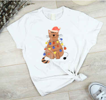 Søt katt viklet inn i fargerike lys t-skjorte jul - Tenstickers