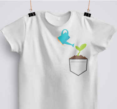 Regando plantas bolsillo camiseta personalizada - TenVinilo