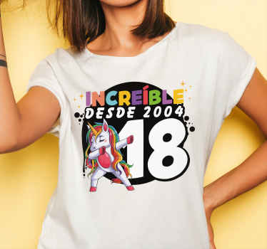 Camiseta personalizable impresionante ya que con la edad - TenVinilo