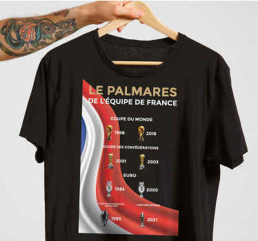 T-shirt trophée football - TenStickers