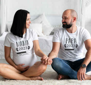 Camisetas parejas Mama & Papa cargando - TenVinilo