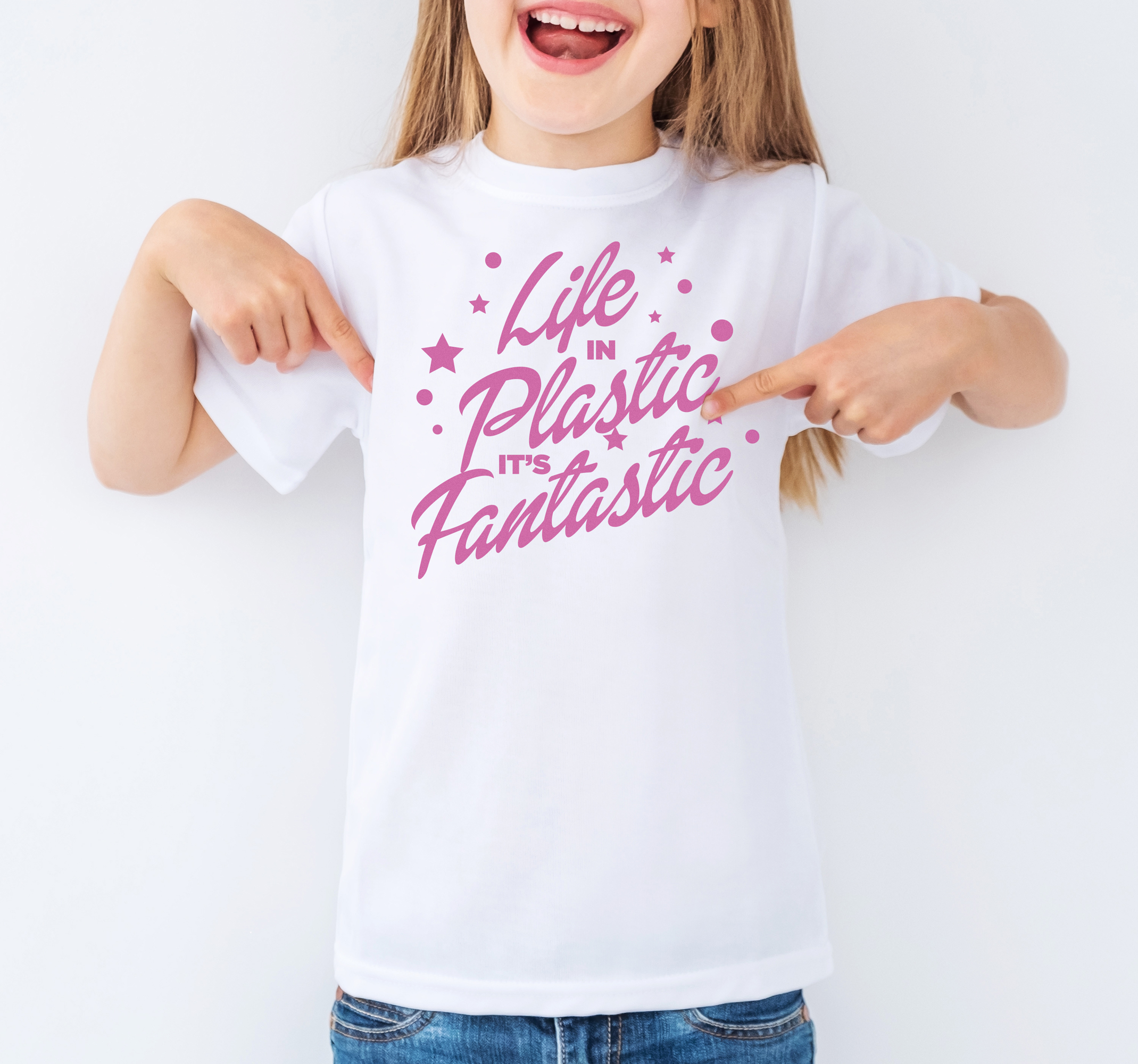 Camiseta de niños life in plastic is fantasic
