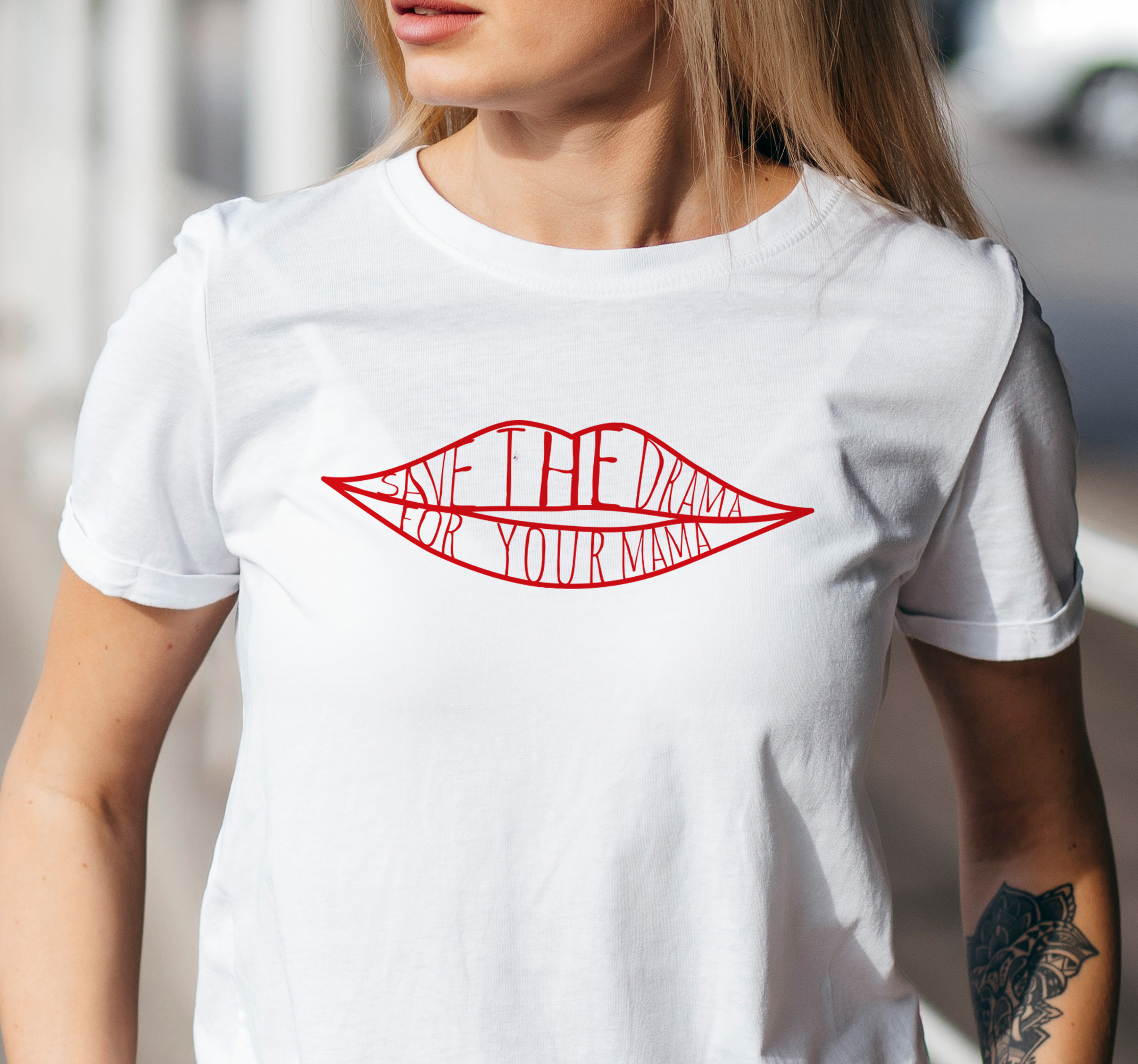 Camiseta con mensaje save the drama for your mama