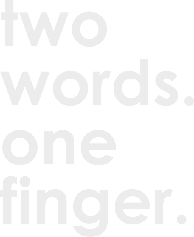 Två ord en finger anpassad t-shirt - Tenstickers