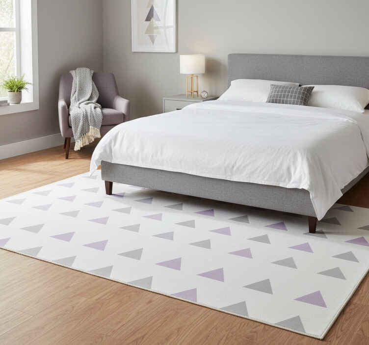 Bedroom vinyl rug in gray and purple triangles - TenStickers