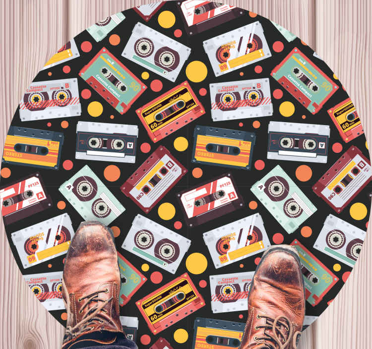 Vintage vinyl rug with cassette design pattern - TenStickers