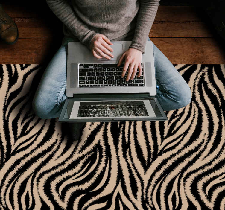 Animal print rug with zebra striped design - TenStickers