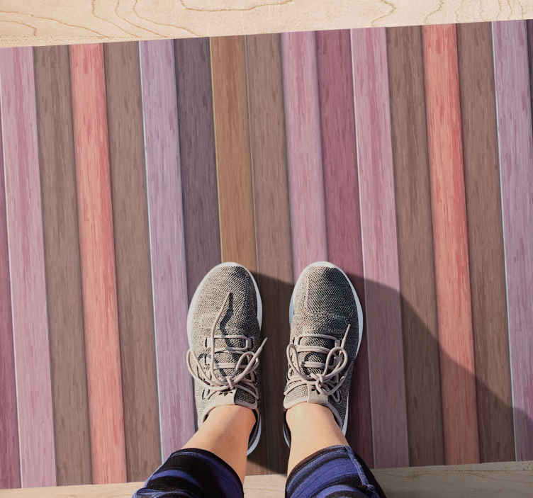 Alfombra vinílica imitación madera rayas verticales moradas - TenVinilo