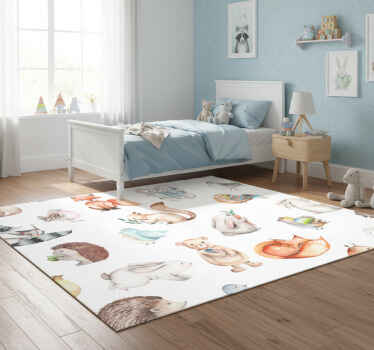 Vinyl rug with simple forest animals design - TenStickers
