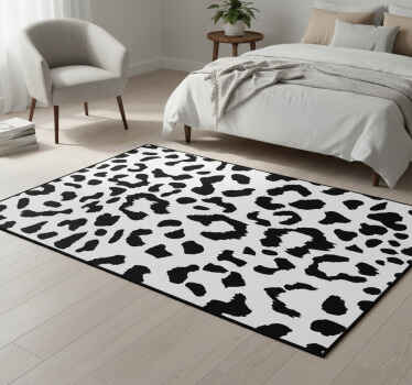 Bedroom vinyl rug with simple leopard print - TenStickers