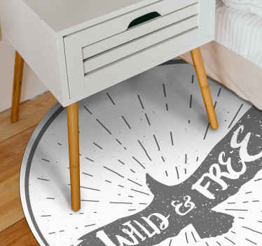 Alfombra vinílica frase círculo salvaje y libre - TenVinilo