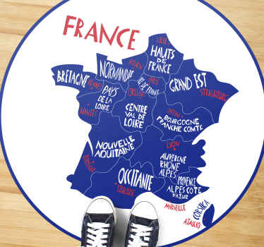 Cartão escolar tapete de mapa-múndi da província de frances. Mapa com as províncias francesas. Divisão política. Esquema de cores da bandeira francesa! Obtê-lo agora!