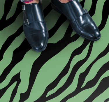 Zebraste zelene črte vinilni tepih s potiskom živali - TenStickers