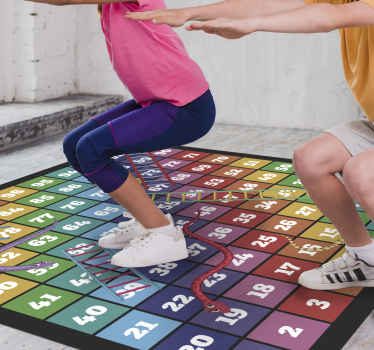 Alfombra vinílica infantil de arcoiris y escaleras - TenVinilo