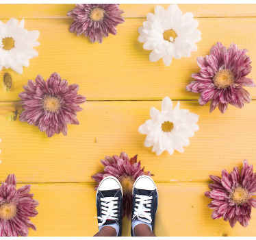 Alfombra vinílica madera con margaritas - TenVinilo