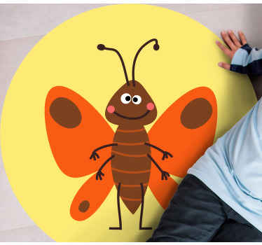Alfombra vinílica infantil alegre personaje de mariposa - TenVinilo