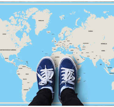 Alfombra de vinilo mapamundi Colores claros con nombres de países - TenVinilo