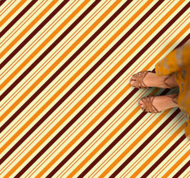 Alfombra vinílica rayas tonos cálidos rayados - TenVinilo