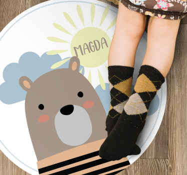 Dywan winylowy z imieniem personalizowany niedźwiedź brunatny - TenStickers