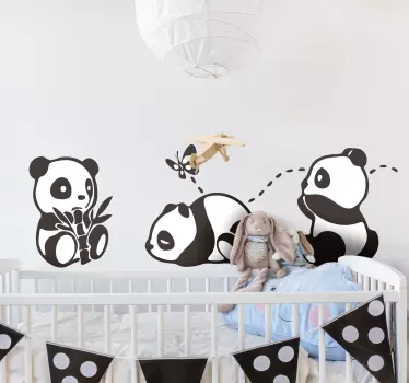 Panda playing with butterfly wild animal decal - TenStickers