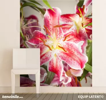 Open Lily Wall Mural - TenStickers