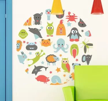 孩子们圈动物幼儿园墙壁画 - TenStickers